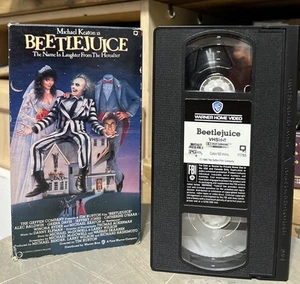 Beetlejuice VHS Tim Burton & Michael Keaton Horror Comedy Classic - Picture 1 of 3