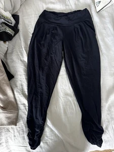 Encircled Small Black Pant Back Waist Zip Pocket Ruched Leg - Picture 1 of 4