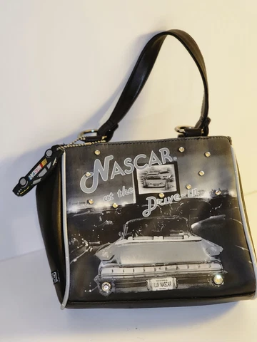 Nascar purse nice one has Nascare tag and embroidery on the side Cover