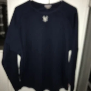 NEW YORK YANKEES Themal Shirt VTG XL MAJESTIC THERMA BASE Sewn MLB Logo WAFFLE - Picture 1 of 7