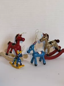 Lote 4 Adornos Caballos Vintage Madera Pintados a Mano Antiguos Pero Buen Estado - Imagen 1 de 3