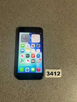 Apple iPhone SE 3rd Gen 128GB Unlocked 100% Battery health - Image 1 of 4