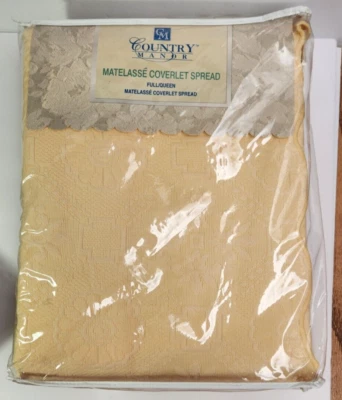Vintage Country Manor Matelasse Full/Queen Coverlet Spread Butter Color New - Image 1 of 4