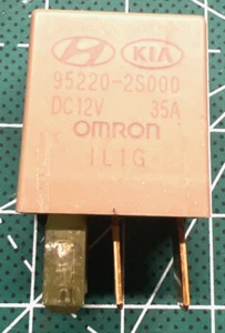 Hyundai y Kia OEM 4 pines accesorio Power Omron relé 95220-2S000. D6 - Imagen 1 de 3
