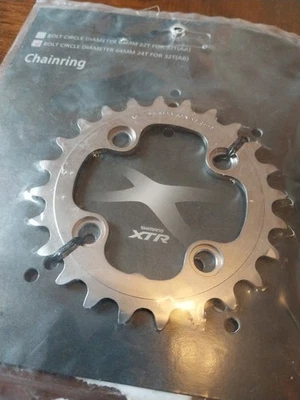 Plato anillo pequeño Shimano XTR 24T 64mm BCD 9 velocidades AB  Foto 1 de 2