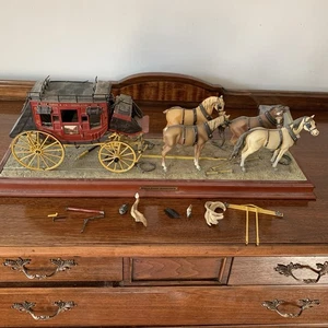 1/16 Scale Die Cast Wells Fargo Stagecoach by Franklin Mint - Damaged - READ - Picture 1 of 10