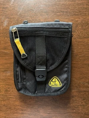 Vintage 90s Nike ACG Cross Body Side Bag Black - Image 1 of 4