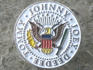 Ramones: Button Badge Pin: Wappen - Bild 1 von 2