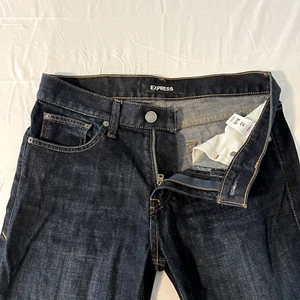 Pantalones de mezclilla Express para hombre talla 29 x 32 azul lavado oscuro ajustados rectos elásticos algodón - Imagen 1 de 14