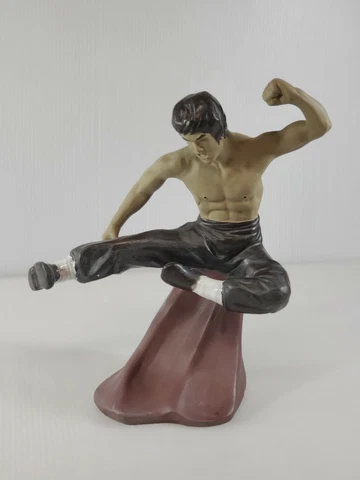 Bruce Lee Flying Kick  Action Figure Collector Model Kung Fu Statue 9" Cover