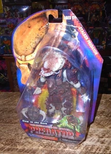 NECA PREDATOR STALKER PREDATOR GLOW IN THE DARK FIGURE 2016 - Picture 1 of 7