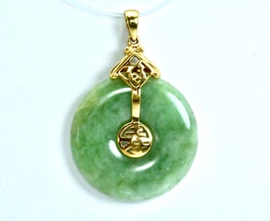 Light Apple Green Jadeite Jade Donut-shaped Torus Disc Pendant 10k Yellow Gold - Picture 1 of 4