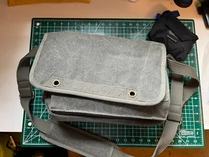 Think Tank Photo Retrospective 7M Shoulder Bag for Cameras NEW #754108 Pinestone - Picture 1 of 9