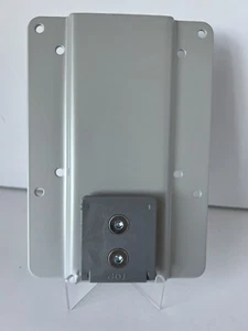 Humanscale M8 M2 Silver Drop Down Vesa Plate 100mmx100mm And 75mmx 75mm - Picture 1 of 4