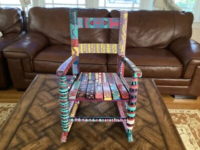 "Mecedora tamaño infantil arte popular 23,75""h, mecedora única pequeña colorida"  Foto 1 de 4