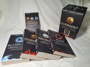 Divergent Series 4 Book Box Set by Veronica Roth – HarperCollins – Box Damaged - Picture 1 of 19