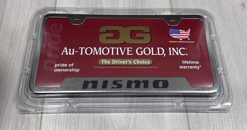 Marco de matrícula plateado NISMO de acero inoxidable Au-tomotive Foto 1 de 2