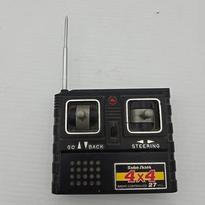Radio Shack 4x4 Off Roader 27 MHz solo telecomando - si accende - Foto 1 di 5