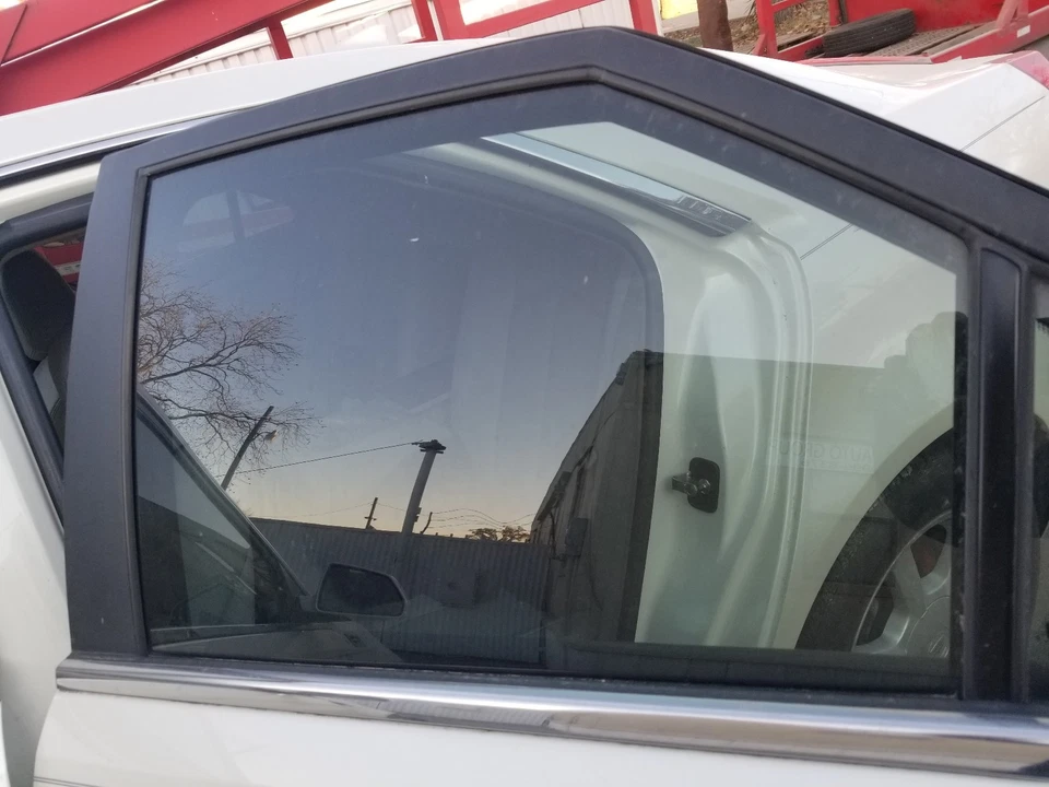 Cadillac CTS 2008 2009 2010 2011 2012 2013 PUERTA TRASERA IZQUIERDA CRISTAL Foto 1 de 1