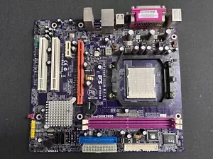 ECS Geforce6100SM-M Motherboard Socket AM2 2GB DDR2 mATX AMD Athlon 64 X2 5600+ - Zdjęcie 1 z 2
