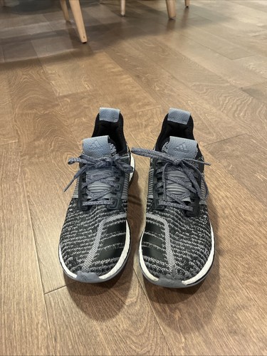 Scarpe da corsa Adidas Pureboost Uomo taglia 10 nere e grigie