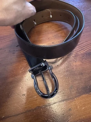 Salvatore Ferragamo Cinturón Hebilla Cuero Liso Ajustable y Reversible $395 NUEVO Foto 1 de 4