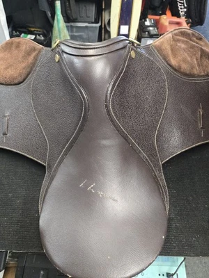 Great Brown Leather English Horse Saddle silver fox 15'' - Image 1 of 4