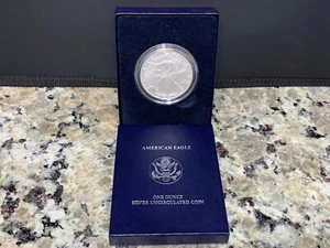 2007 W BU AMERICAN SILVER EAGLE $1 ONE TROY OUNCE .999 SILVER - Picture 1 of 7