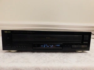 TEAC Vintage Compact Disc CD Changer PD-D2391 5 disc Dual D/A Converters WORKS!  - Picture 1 of 8