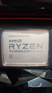 AMD Ryzen Threadripper 1920X 12 Core 3.5GHz - Picture 1 of 2