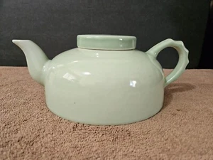 MIDDLE KINGDOM CHINESE PORCELAIN CELADON TEAPOT MK BO JIA SIGNED RARE EXCELLENT - Picture 1 of 12
