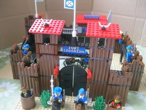 LEGO Western Cowboys 6762 Fort Legoredo with instructions, RARE - Picture 1 of 7