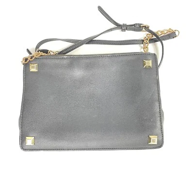 Cartera Aldo Negra Bandolera Correa Cremallera Tachonada Latón Herrajes Forrada Negra       Foto 1 de 4