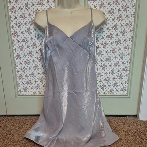 Brandneu mit Etikett Divided H&M schimmerndes silbernes Negligee Kleid Spaghettiträger Large - Bild 1 von 7