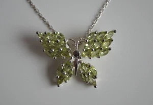 Bezaubernder echter Peridot Schmetterling Anhänger - Bild 1 von 4
