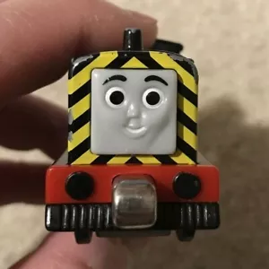 Thomas Friends Mavis Negro Die-cast Take N Play Juguete Tren Motor Gullane 2003 - Imagen 1 de 11