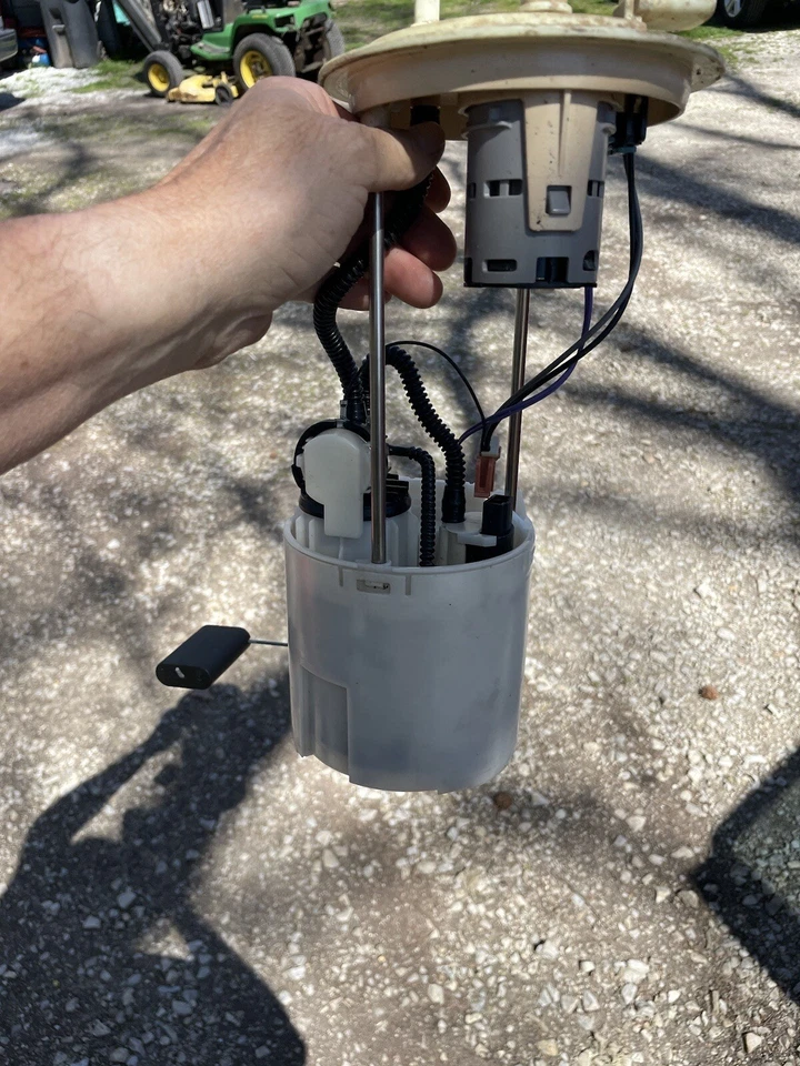 Топливный насос в сборе для Ford F-150 3,7 л 5,0 л 2011 2012 2013 2014 E2541M - Изображение 1 из 1