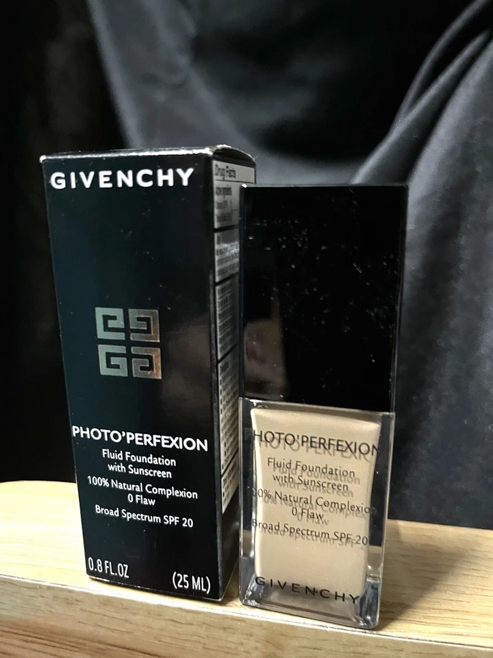 Givenchy Foundation Photo'Perfexion  105 Perfect Ginger spf 20 photo perfection - Image 1 of 1