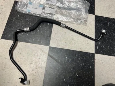 Tubo enfriador de aceite del motor, se adapta a BMW X5 44i 2004-2006 Foto 1 de 4