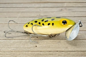 VINTAGE FRED ARBOGAST FROG PATTERN JITTERBUG EXCELLENT SHAPE METAL LIP OLD - Picture 1 of 7