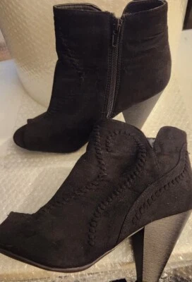 BOTA BOTA FEMININA WILD DIVA Peep Toe & STITCH salto robusto *USO LEVE *Tamanho 8 - Imagem 1 de 4