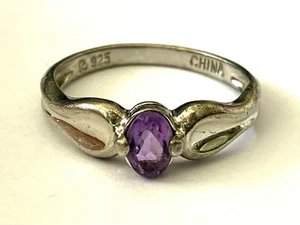 Vintage Sterling Silver 925 Oval Shape Amethyst Classy Ladies Ring Size 7 Patina - Picture 1 of 12
