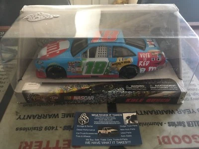 Kyle Busch Nascar 2010 M&M's Vote Summer Winners Circle 1/24 Rare green 18 1:24 - Image 1 of 4