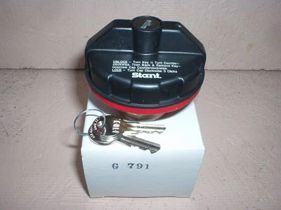 Ford Mustang Thunderbird Mercury Cougar 1982 1983 1984 bloqueo tapa gasolina Stant nuevo de Lote Antiguo Foto 1 de 2