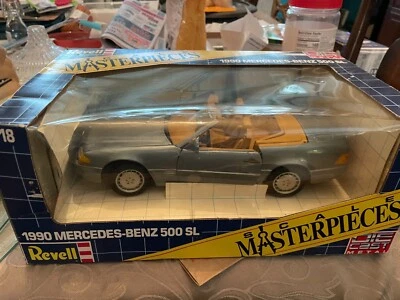 Vintage Revell's Scale Masterpieces 1990 Mercedes-Benz 500 SL 1/18 Scale Diecast - Image 1 of 4