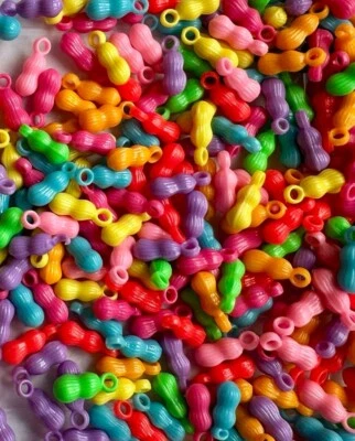 50 piezas Dijes Acrílicos MEZCLADOS CACAHUETES (juguetes para pájaros artesanías para niños, planeador de azúcar)  Foto 1 de 2