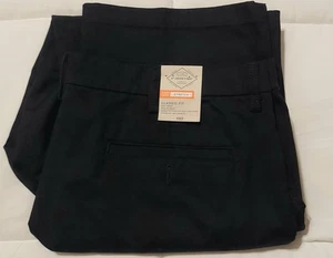 40 x 32 St Johns Bay pflegeleichte Stretchhose klassische Passform vorne flach für Herren neu  - Bild 1 von 3