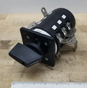 Salzer Rotary Switch S608-20761-A155 (S608LUS1A4557-01) 57585 MAN MTR CNTLR 3PH - Picture 1 of 14