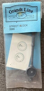 Grandt Line O Scale Street Clock #3588 - Picture 1 of 3