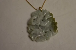 CHINESE ANTIQUE 14K FINELY CARVED JADEITE PENDANT WITH HEAVY LONG 14K CHAIN - Picture 1 of 8